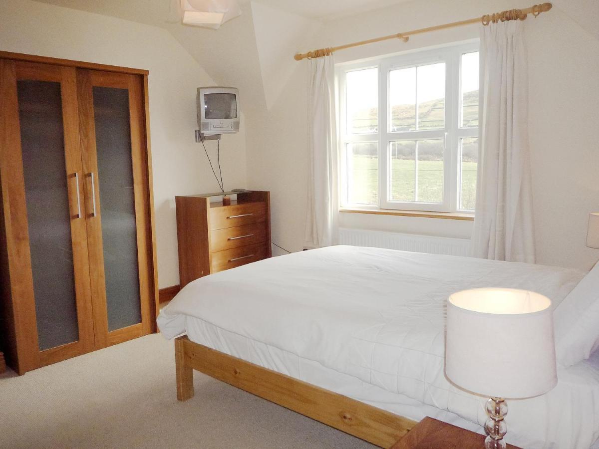 Cois Chnoic Holiday Home Dingle By Trident Holiday Homes Экстерьер фото